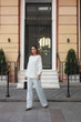 Свитер женский базовый молочного цвета 39416 One Size - изображение 5