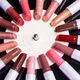 Блеск для губ с маракуей Tarte maracuja juicy lip plumping gloss, hibiscus – лилово-ягодный, 2.7 g - изображение 6