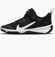 Кроссовки подростковые Nike Omni Multi-Court Shoes 28.5 Чорно-білий DM9026-002 - изображение 1