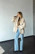 Женская зимняя двусторонняя шуба UF-Fashion N88V 52 бежевый - изображение 7
