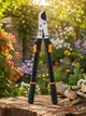 Набір Fiskars: Гілкоріз площинний телескопічний Fiskars Solid L13 + Ножиці для кущів Solid HS21 - зображення 3