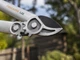 Набір Fiskars: Ножиці для кущів Fiskars White HS53 + Гілкоріз білий White L32 - зображення 7