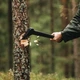 Набір Fiskars: Вила садові White + Сокира теслярська Solid A10 - изображение 5