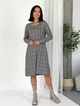 Повседневное теплое платье А-силуэта из мягкого трикотажа INNOE 270591-1, р. 48-50 Серый - изображение 2