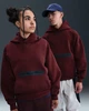 Підліткове худі Nike Sportswear Tech Fleece L Бордове HV1198-619 - зображення 2