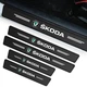 Накладки на пороги Skoda защитные карбоновые наклейки 4 шт чёрная плёнка с зелёной светоотражающей надписью для автомобиля против царапин износа сколов декоративная защита дверей 60х7 40х7 см - изображение 6