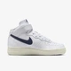 Кросівки жіночі Nike Wmns Air Force 1 07 Mid 38 Білий DD9625-105 - зображення 1