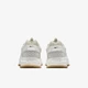 Кроссовки женские Nike Zoom Vomero Roam 40 HQ2181-100 - изображение 6