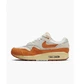 Кроссовки унисекс Nike Air Max 1 Wmns 43 Оранжевый DZ4709-001 - изображение 4