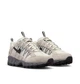 Кроссовки женские Nike Air Humara 40 FB9982-100 - изображение 3