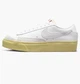 Кроссовки женские Nike Blazer Low Platform 38 Белый DJ0292-109 - изображение 1