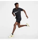 Футболка чоловіча Nike Playera De Correr Dri-Fit L Чорний HJ3658-010 - зображення 5