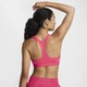 Спортивный топ женской Nike Swoosh Light Support S Кораловий DX6817-629 - изображение 2