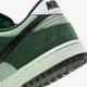Кросівки чоловічі Nike Dunk Low Retro Se 40.5 Зелений IB6399-301 - зображення 9