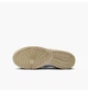 Кроссовки женские Nike Dunk Low (Gs) 38.5 Бежевый FB9109-200 - изображение 2
