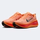 Кроссовки мужские Nike Vomero Plus 43 Оранжевый HV8150-801 - изображение 2