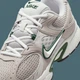 Кросівки чоловічі Nike V5 Rnr 42.5 Сірий II6292-001 - зображення 8