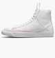 Детские кеды Nike Blazer Mid 77 Se D (Gs) 38 Белые DH8640-102 - изображение 1