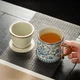 Чашка для чаю Jinxiangyu з імітацією династії Сун Ru Kiln, керамічна з фільтром для води, кухоль, для домашнього використання на День вчителя, звивиста лоза синього та білого кольору - изображение 8