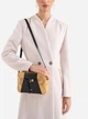 Torebka crossbody damska materiałowa mała Alviero Martini LG11G654 0001 Czarna (800070364500) - obraz 2