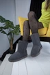 Жіночі уггі Замшеві Середні Сірі UGG CLASSIC SHORT II BOOT Grey (37, сірий) - изображение 8