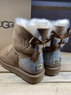 Жіночі уггі Міні Замш коричневі UGG Mini Bailey Bow Glitz Brown (41, коричневий) - зображення 2