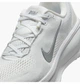 Кросівки жіночі Nike Vomero 18 38.5 Білий HM6804-104 - зображення 11