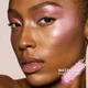 Кремовий пудровий хайлайтер для обличчя та очей Fenty Beauty Killawatt Freestyle Highlighter 05 Wattabrat, 8 г - зображення 5