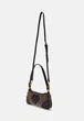 Жіноча сумка на плече JUICY COUTURE Small Hobo Handbag Chocolate BIJD08940WZCC99-C99 (144152) - зображення 2
