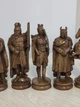 Эксклюзивный набор деревянных шахматных фигур «Рыцари» — резные фигуры в средневековом стиле - изображение 6