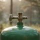 Туристичний газовий балон 8 л без пальника сталевий балон для газу з латунним вентилем різьбове підключення до редуктора багаторазовий газовий балон для кемпінгу гаража майстерні зелений - зображення 3