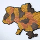 Настенная карта Украины среднего размера, 3D-объёмная, на английском языке, с синей подсветкой (220 В) в коробке размером 92,5 × - изображение 5