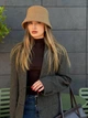 Панама з натуральної вовни тепла One Size карамельна - изображение 7