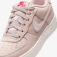 Детские кеды Nike Air Force 1 Lv8 38.5 Розовый IB5688-600 - изображение 10
