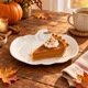 Тарілка десертна "Гарбуз" Le Creuset Pumpkin Meringue 25 см (81776250100099) - зображення 5