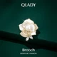 Брошка Qlady Camellia, розкішний жіночий корсаж з легкою прісноводною перлиною високого класу, шовкова хустка з пряжкою, аксесуар для одягу, подарунок на день народження - зображення 4