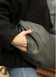 Женская сумка хобо Sambag HOBO Dolly графитовая из экокожи большая городская сумка через плечо 69042 - изображение 3