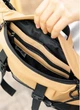 Большая женская поясная сумка бананка из экокожи Sambag DynamicDart бежевая 60521 - изображение 6
