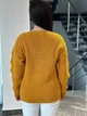 Подовжений вʼязаний жіночий светр VERONIKA, колір Гірчичний розмір One Size - изображение 8