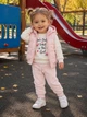 Комплект-тройка для девочки с жилеткой, лонгсливом и джоггерами Kiddo пудровый 80 см - изображение 1