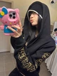 Женское укороченное худи с капюшоном Gothic Letters, черное с золотым принтом, S - изображение 10