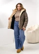 Куртка жіноча утеплена з капюшоном та хутряною підкладкою (032443101) Пісочний 60-62 - зображення 4
