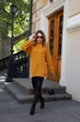 Жіночий вʼязаний светр SONYA, колір Гірчичний розмір One Size - изображение 8