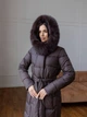 Женское длинное зимнее пальто с меховым капюшоном П-140 шоколад 42р - изображение 6