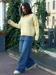 Женский свитер вязаный с узором Floral Sweater желтый One Size - изображение 6