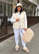 Женский замшевый жилет с меховой отделкой (055262001) Молочный 50-52 - изображение 4