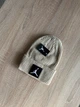 Зимняя мужская шапка Nike Air Jordan для зимы, теплая вязаная шапка найк Джордан с логотипом, универсальный размер One Size бежеый цвет DRE010 - изображение 3
