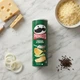 Чипси Pringles Cheese Onion картопляні зі смаком сиру цибулі хрустка закуска скибочками у картонному тубусі 165 г - зображення 6