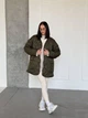 Двусторонняя куртка из шерпы барашек и стеганой плащевки 42-50 молоко+ хаки - изображение 7