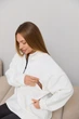 Свитшот для беременных и кормящих флисовый Fulton с воротником на молнии XXL-3XL (50–52) Lullababe LB14FL119 молочный - изображение 6